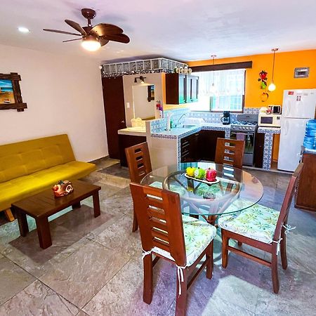 Cande'S Apartments Isla Mujeres Exterior photo
