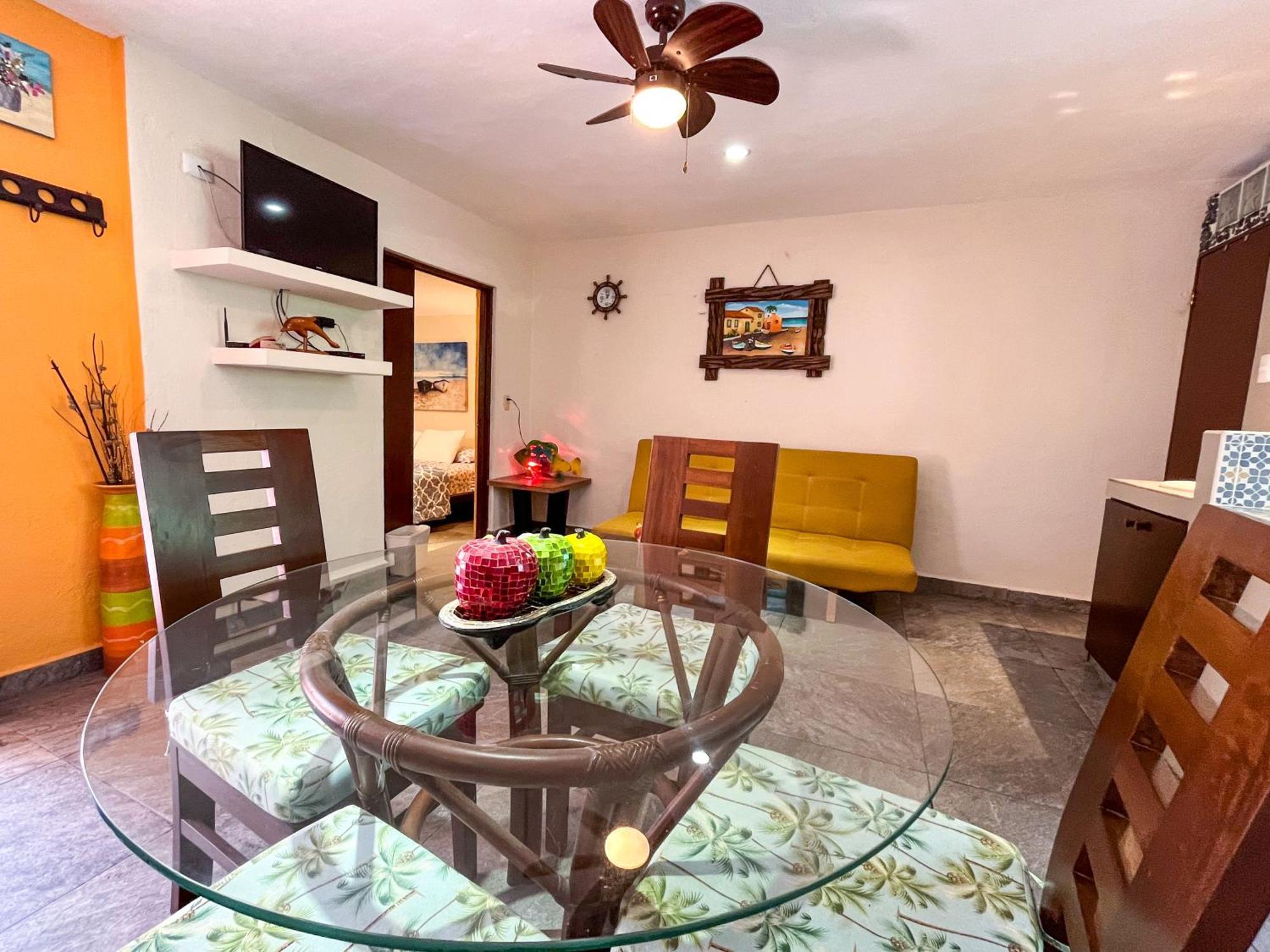 Cande'S Apartments Isla Mujeres Exterior photo