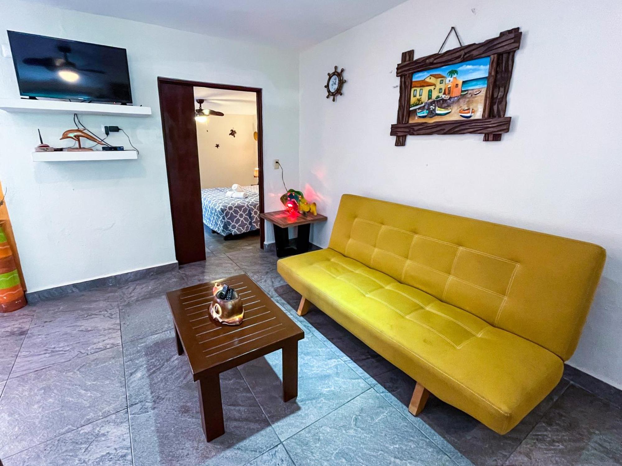 Cande'S Apartments Isla Mujeres Exterior photo