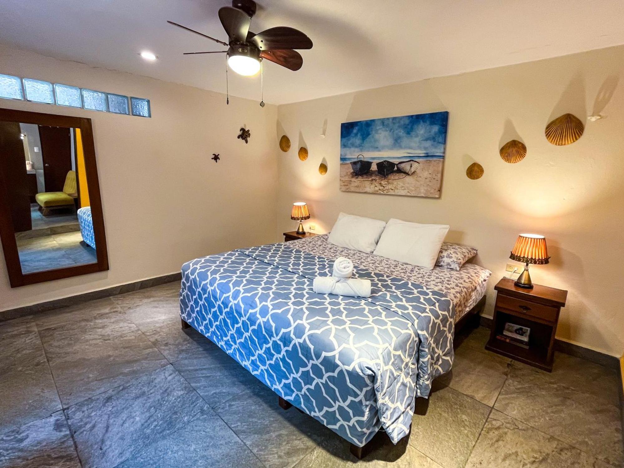 Cande'S Apartments Isla Mujeres Exterior photo