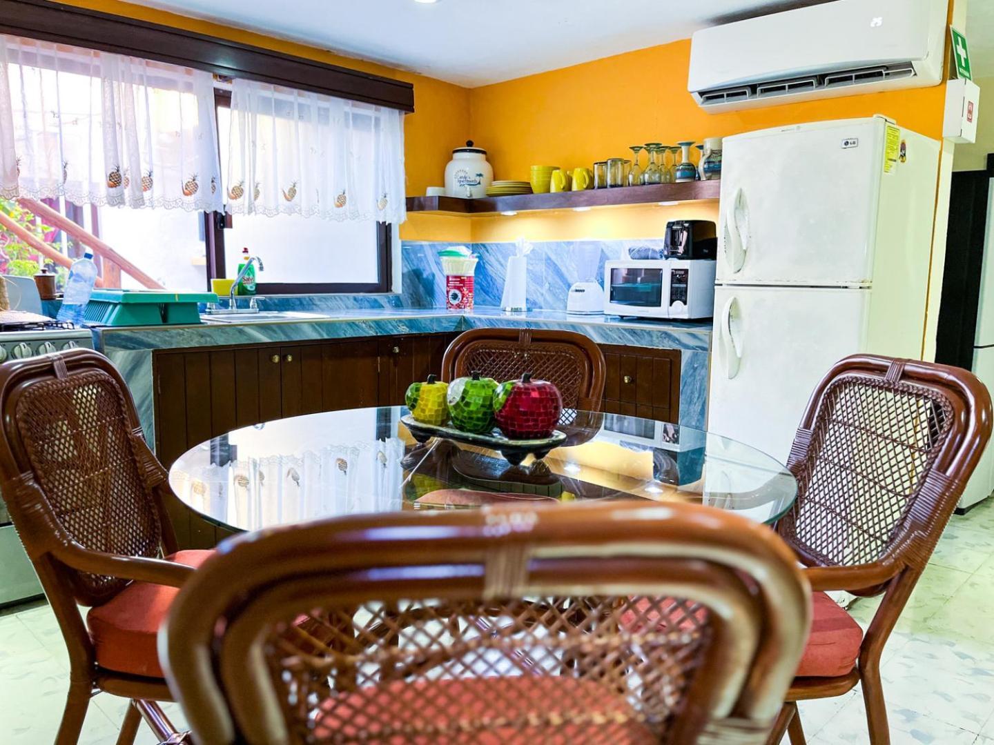 Cande'S Apartments Isla Mujeres Exterior photo