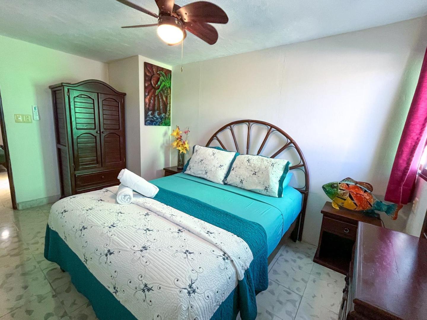 Cande'S Apartments Isla Mujeres Exterior photo
