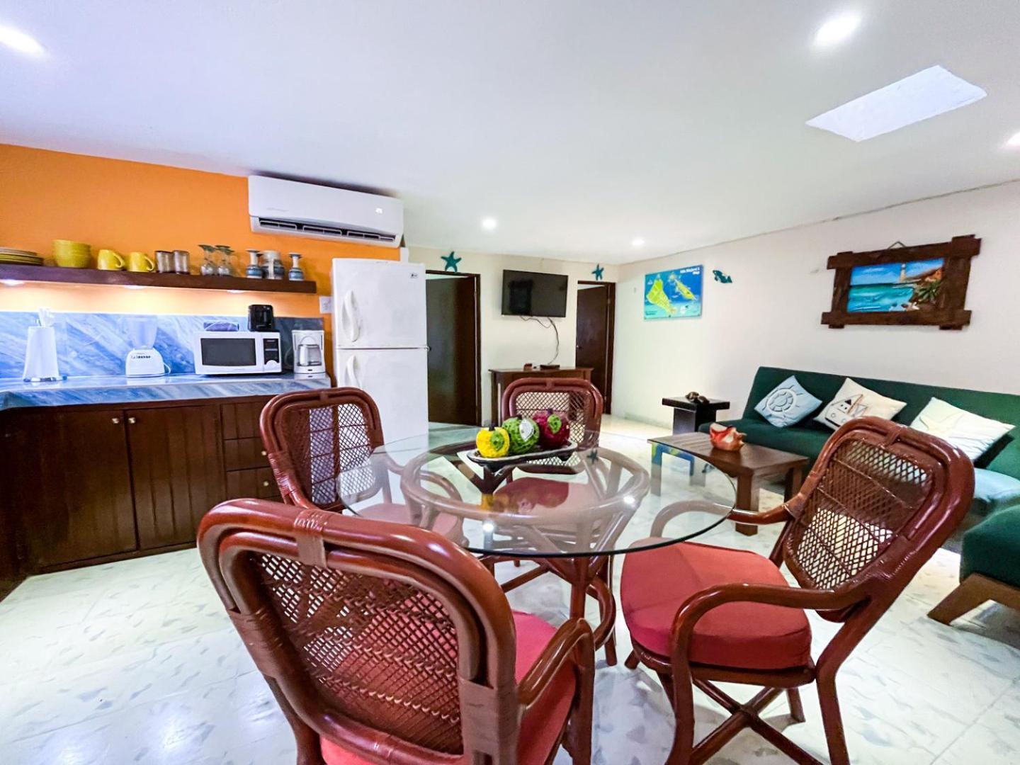 Cande'S Apartments Isla Mujeres Exterior photo