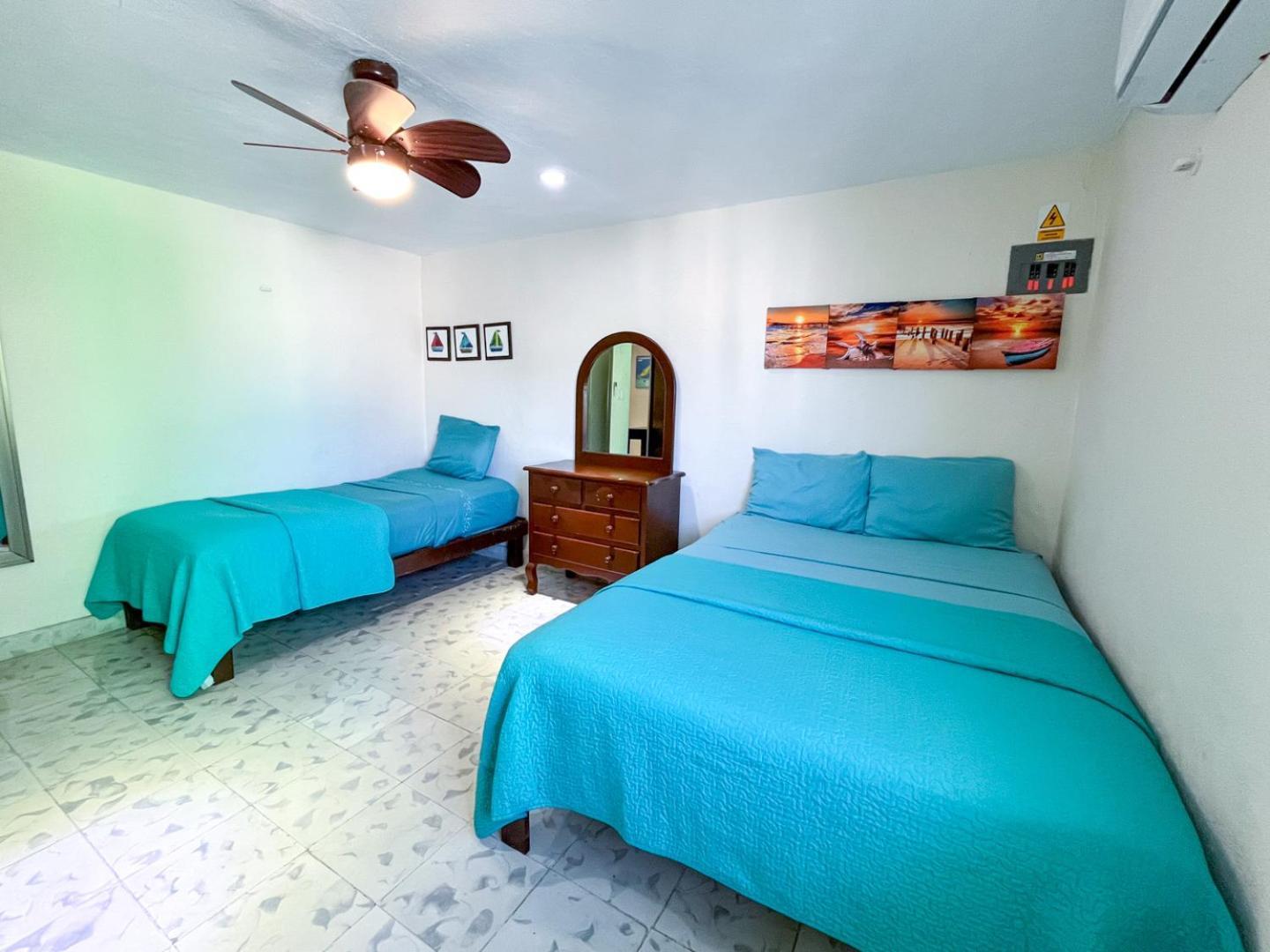 Cande'S Apartments Isla Mujeres Exterior photo